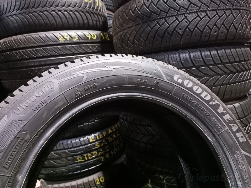 Good Year Ultra Grip Arctic 2 101T