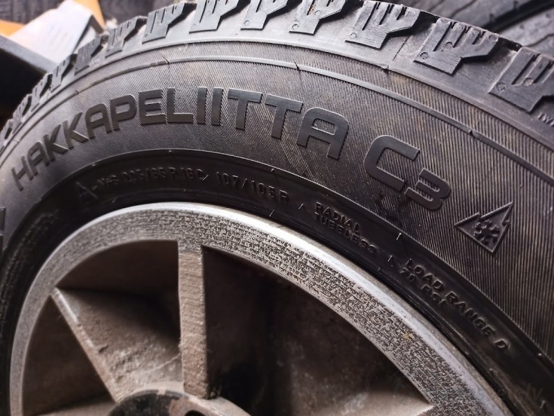 Nokian Hakkapeliitta C3 107R