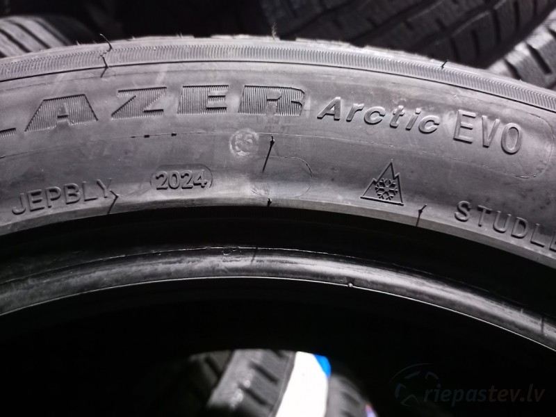 Sailun Ice Blazer Arctic Evo 101H