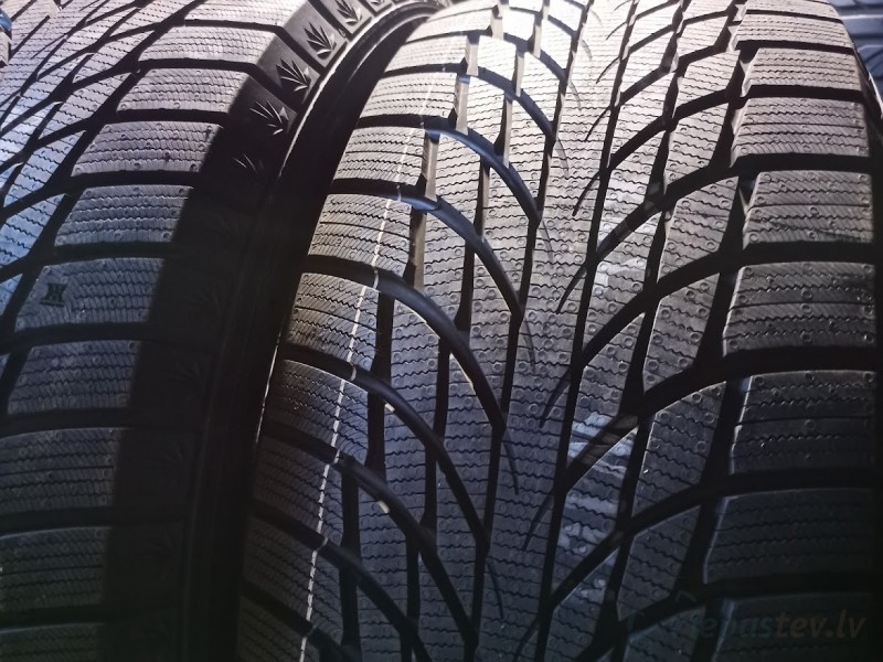 Kumho Winter Craft Ice WI51 98T