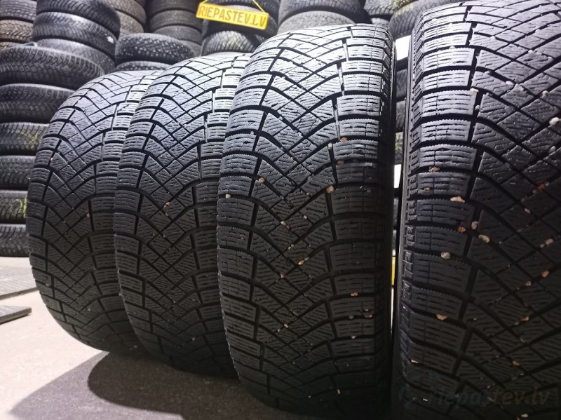 Pirelli Ice Zero FR 103H