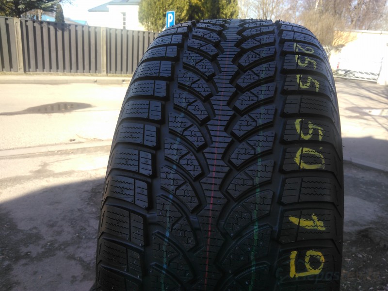 Bridgestone Blizzak LM-80 107V