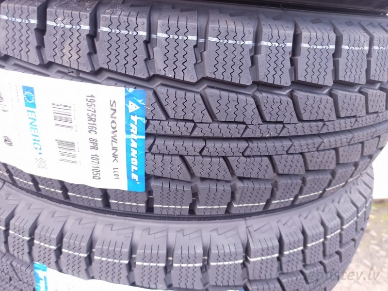 Triangle SnowLink Van LL01 107Q