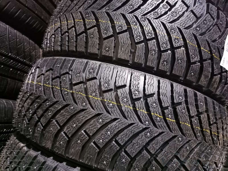 Michelin X-Ice North 4 
