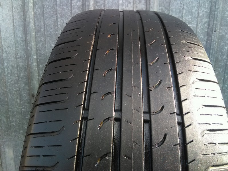 Good Year Efficient Grip 4x4 99V