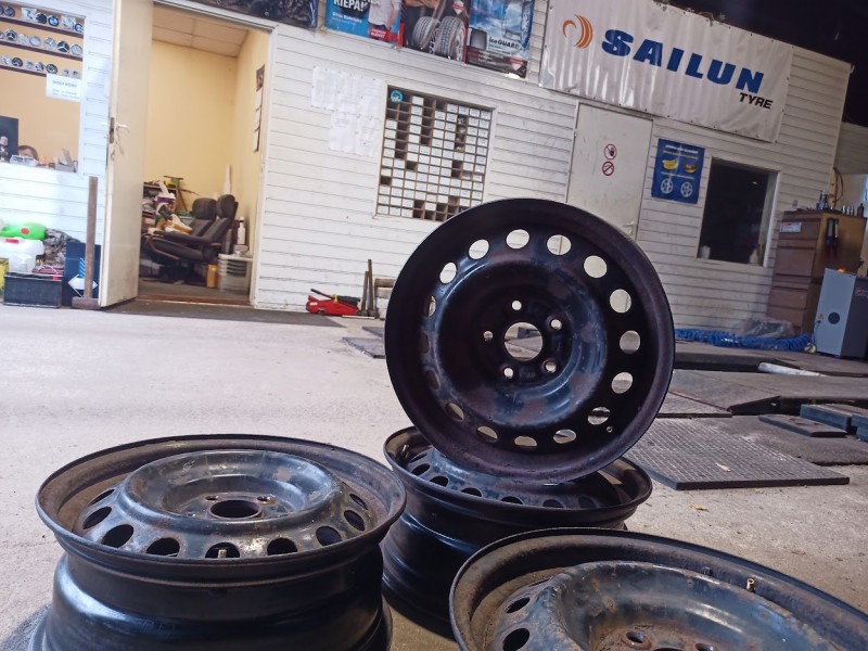 Toyota, Lexus tērauda diski 