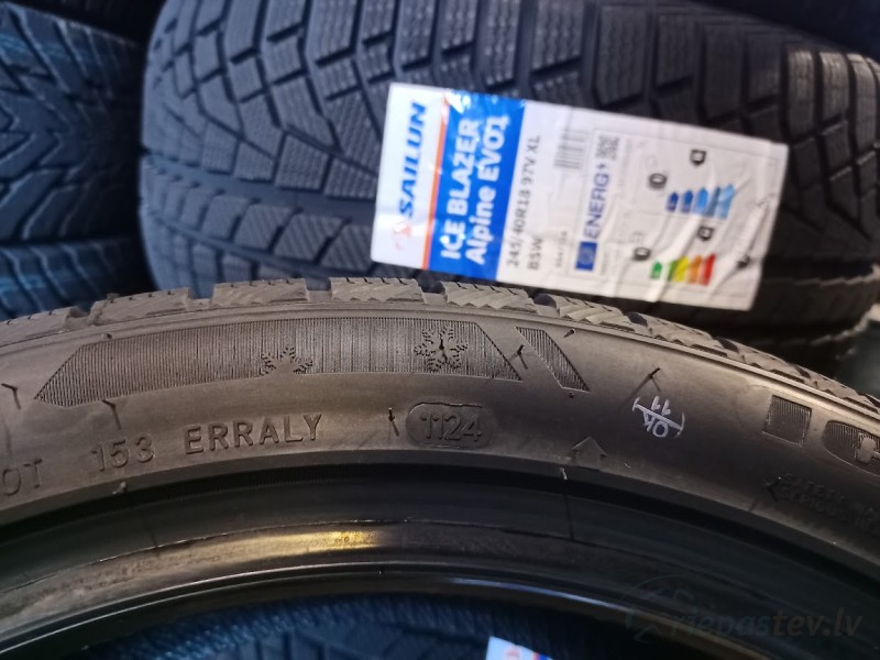 Sailun Ice Blazer Alpine Evo 1 97V