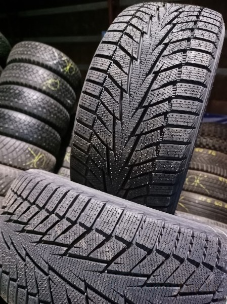 Hankook Winter I'Cept IZ2 