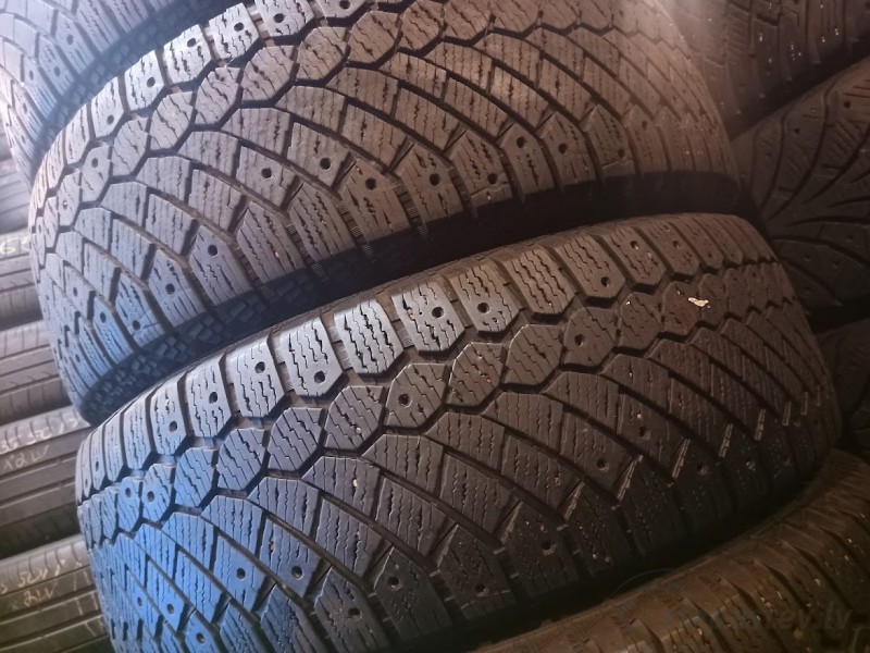Continental Conti Ice Contact 4 x 4 102T