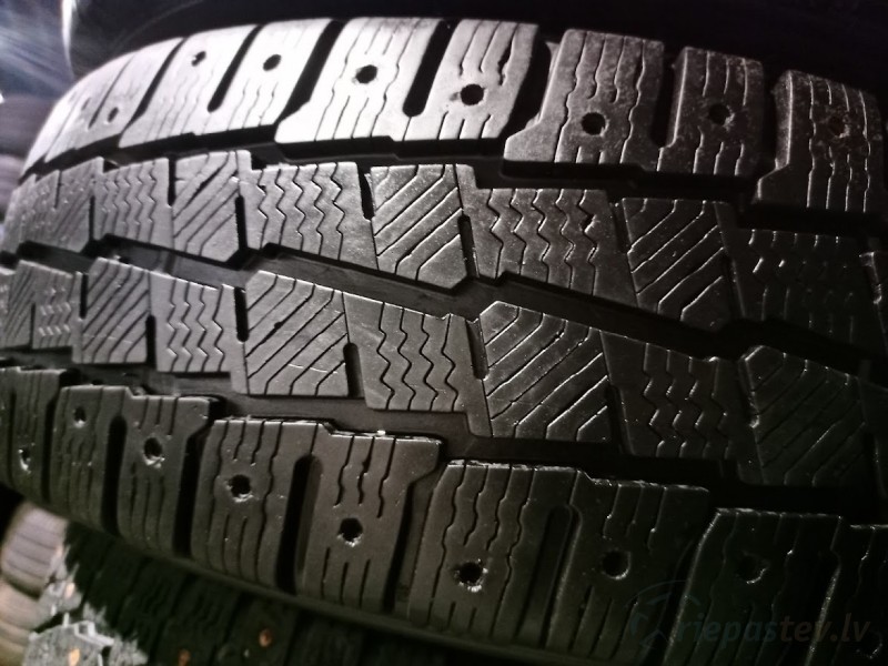 Michelin Agilis X-Ice North 104H