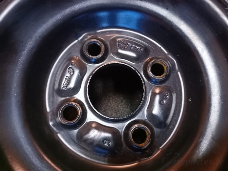 Toyota, Hyundai tērauda diski 