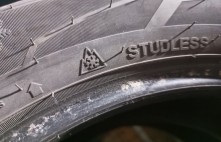 Good Year Ultra Grip Ice 2 104T