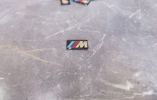 BMW M uzlīmes 19mm x 11mm(1.9cm x 1.1cm) 