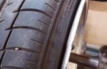 Liekam riepas Uz platiem diskiem 