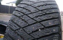 Good Year Ultra Grip Ice Arctic 103T